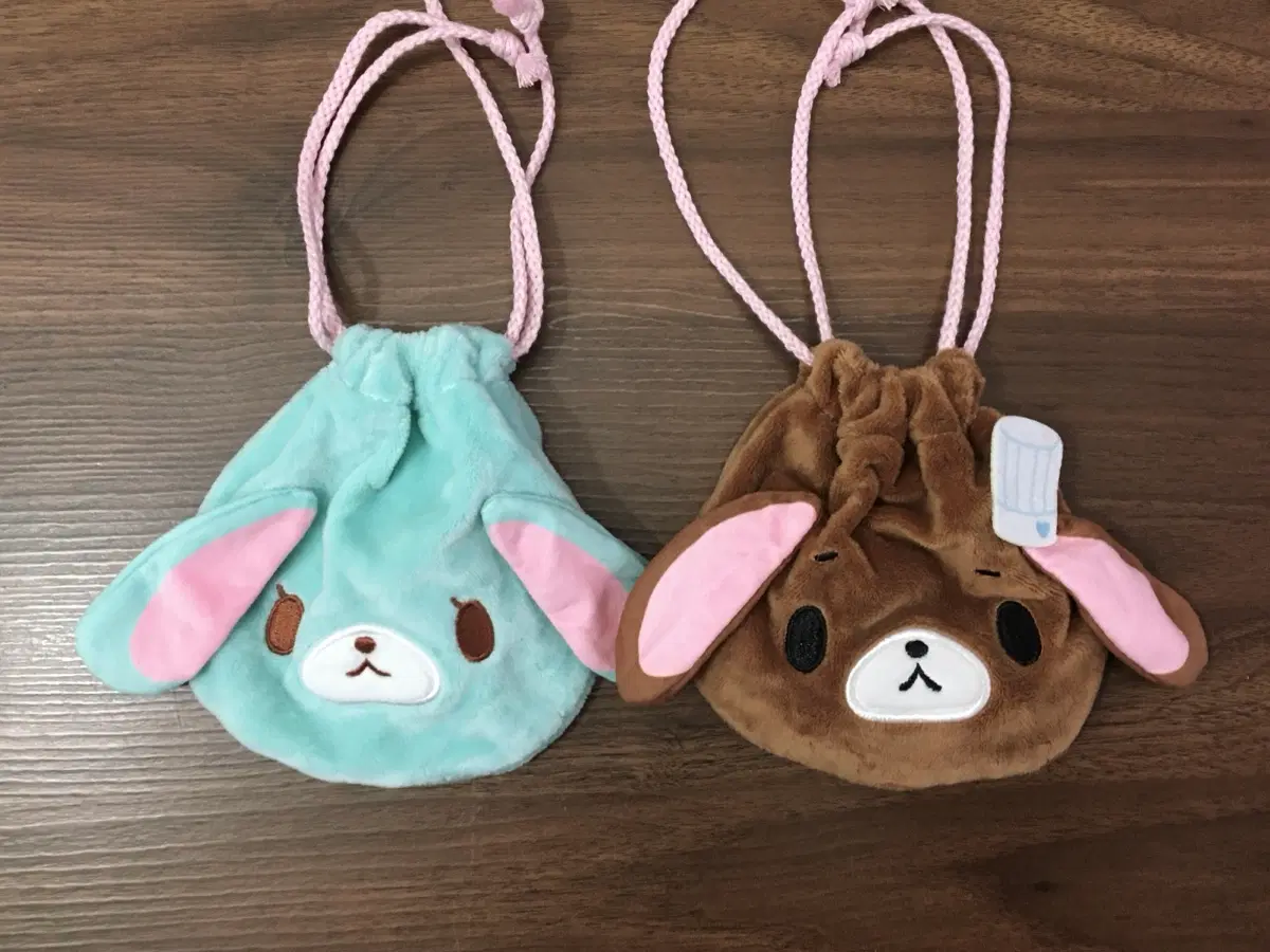(가격안내림)산리오 슈가바니즈 민트우사 쿠로우사 파우치 가챠 일괄