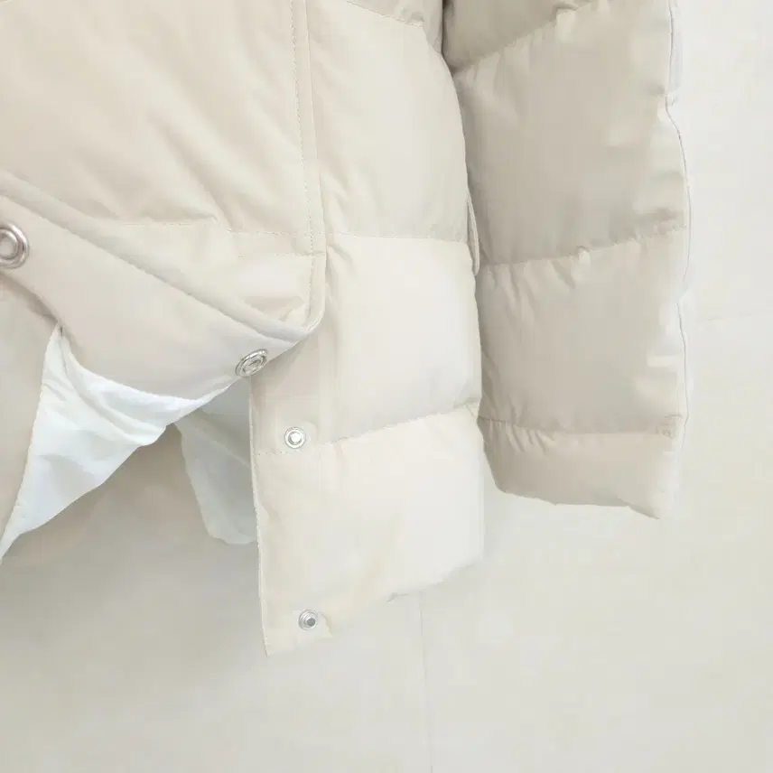브루넬로쿠치넬리 베이지 다운패딩 자켓 L MM45A7336G 사진 7