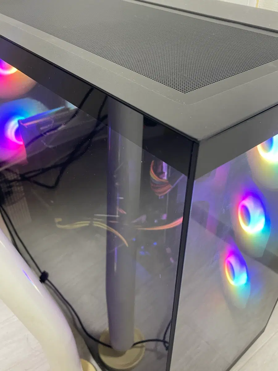 7800x3d 5060ti 완본체