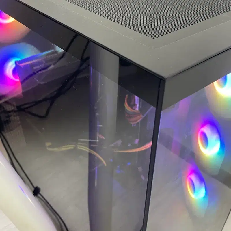 7800x3d 5060ti 완본체