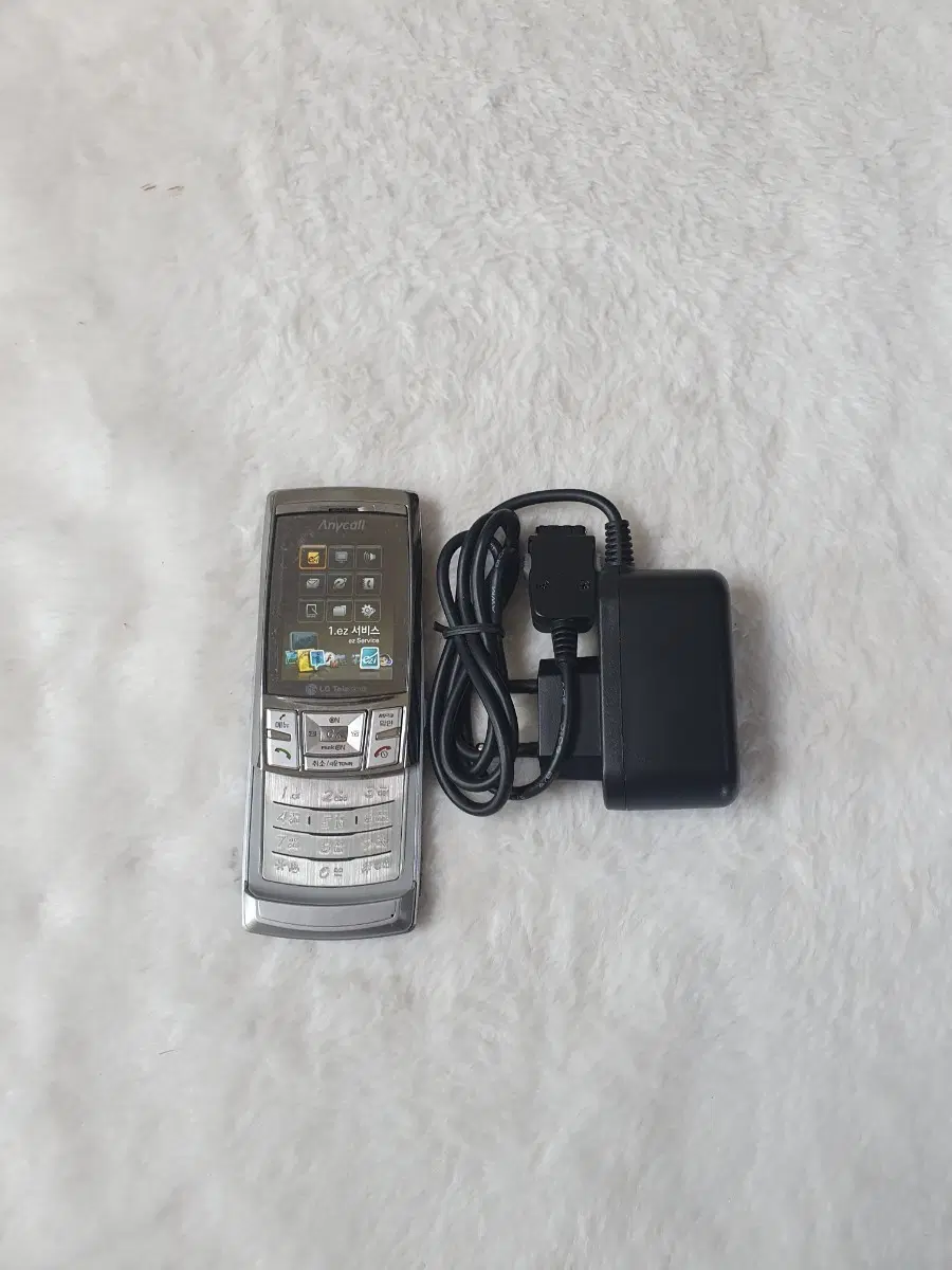 SPH-V9050 울트라슬림슬라이드폰 소장용 수집용 24핀충전기포합