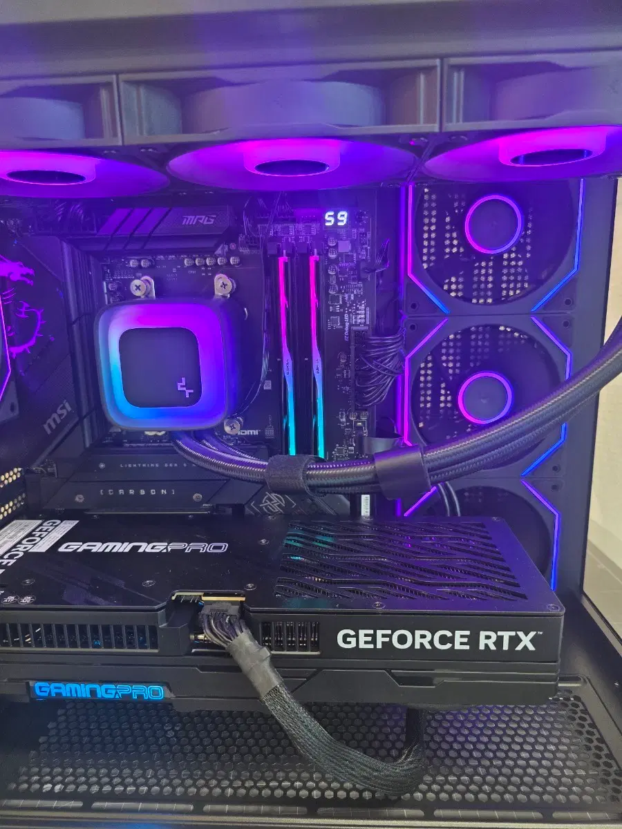 7800x3d 5070Ti 데스크탑 팝니다