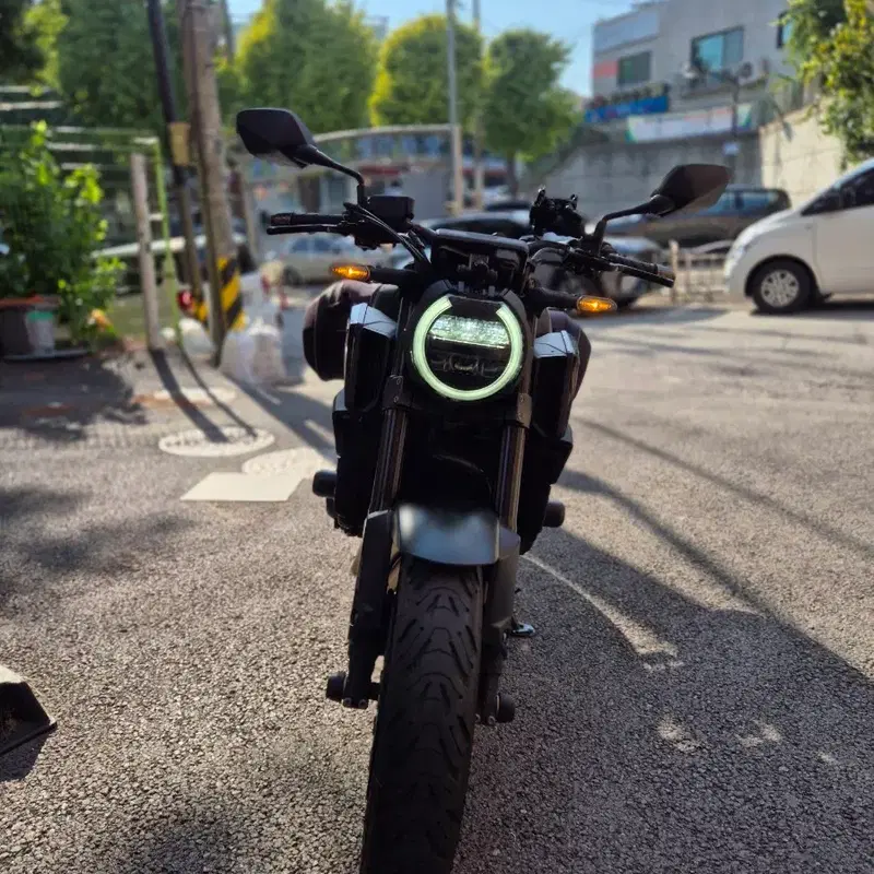 cb650r 23년식 저렴히 판매합니다