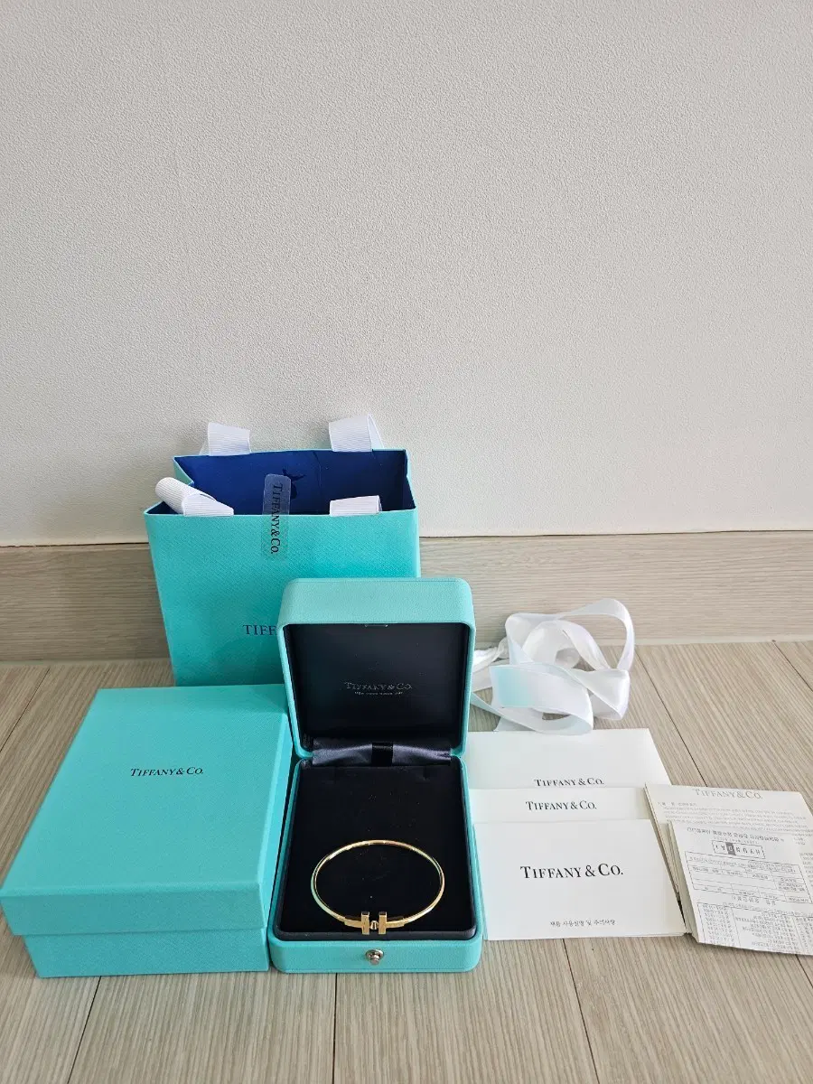 정품 티파니앤코 T 와이어 브레이슬릿 옐로우골드 18K S size