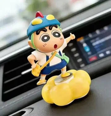 짱구는 못말려 피규어 자동차 내부 장식