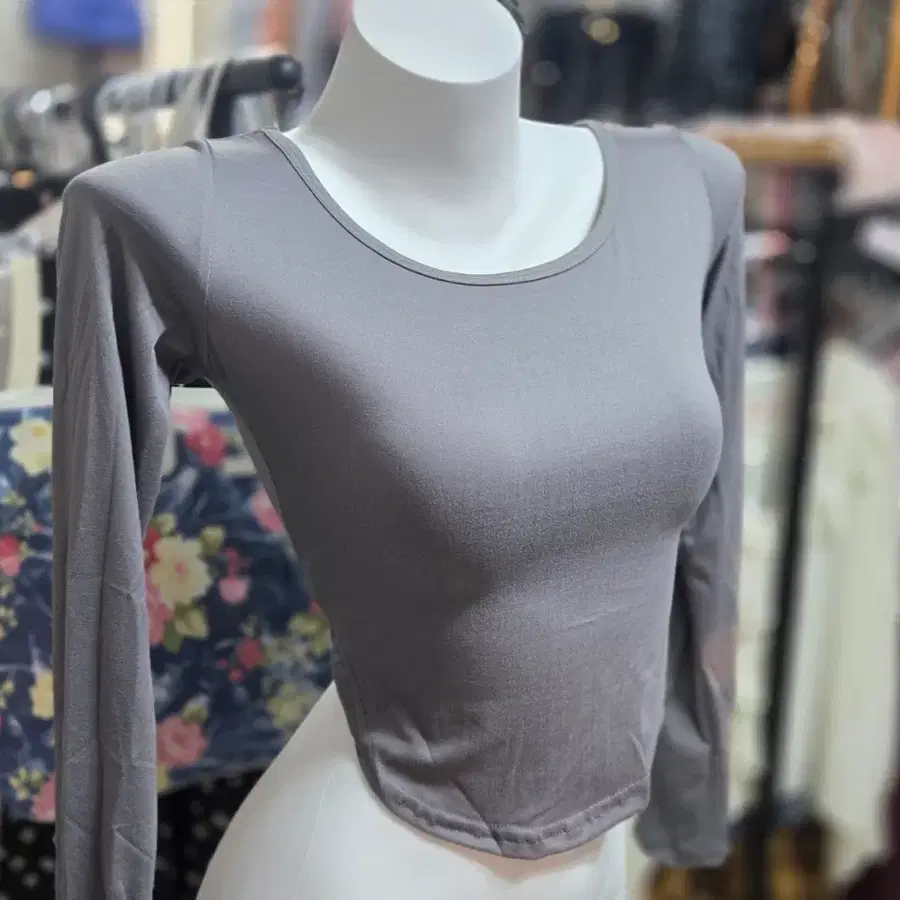 [새상품] 기본 라운드넥 긴팔 롱슬리브