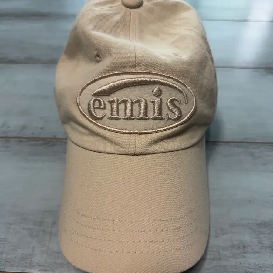 emis 모자
