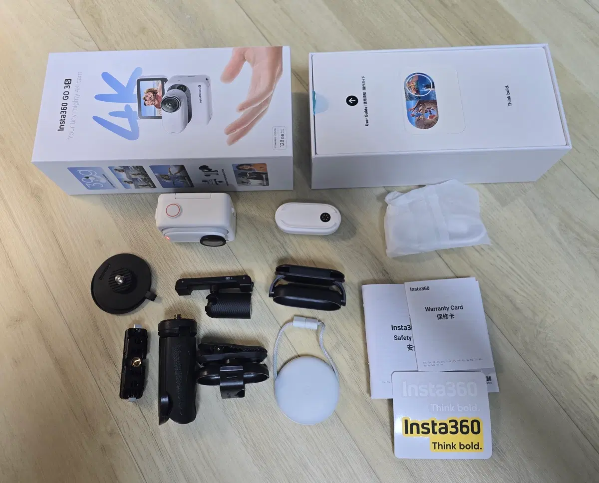 [미사용] 인스타360 go3s 128GB + 리더기+올인원핸드스트랩케이스