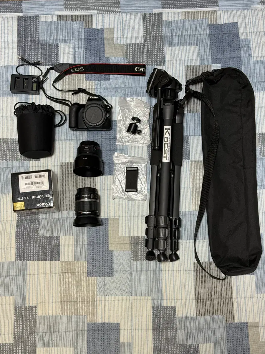 캐논 EOS 200D + 18-55 STM + 50mm F1.8 + 삼각대 풀세트 일괄판매