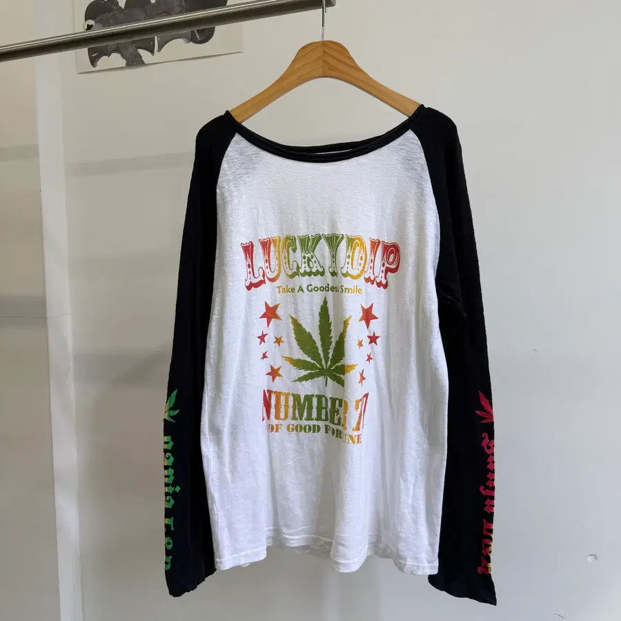 FREE BEAT WEAR 래글런 티셔츠