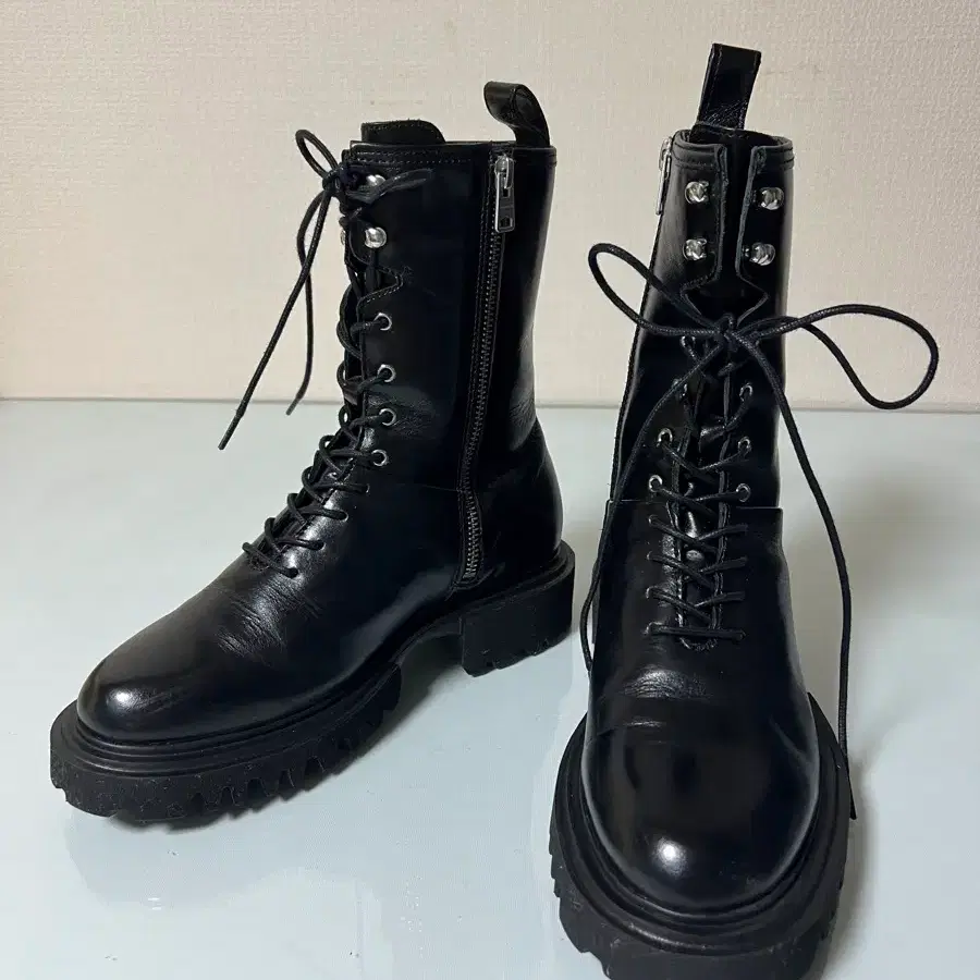 올세인츠 블랙 레이스업 부츠