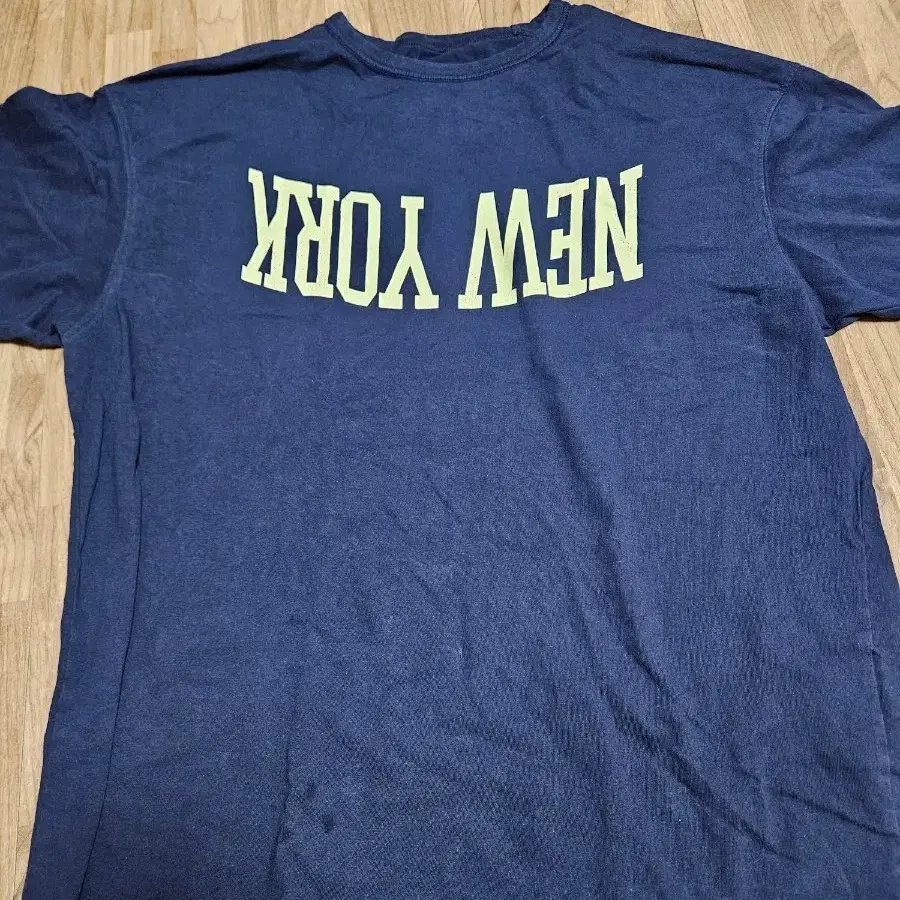 듀테로 뉴욕 Tshirt