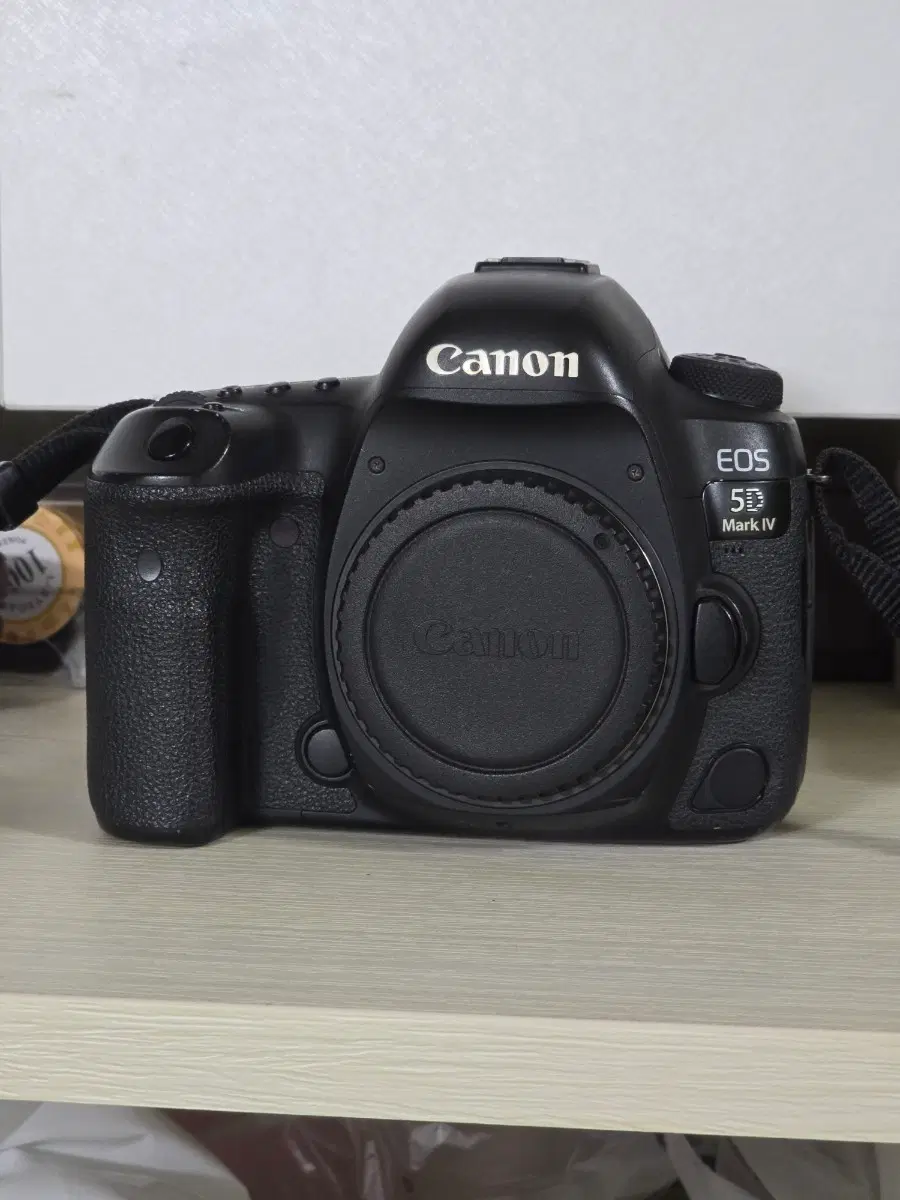 캐논 EOS 5D Mark4 오막포 바디 + 세로그립