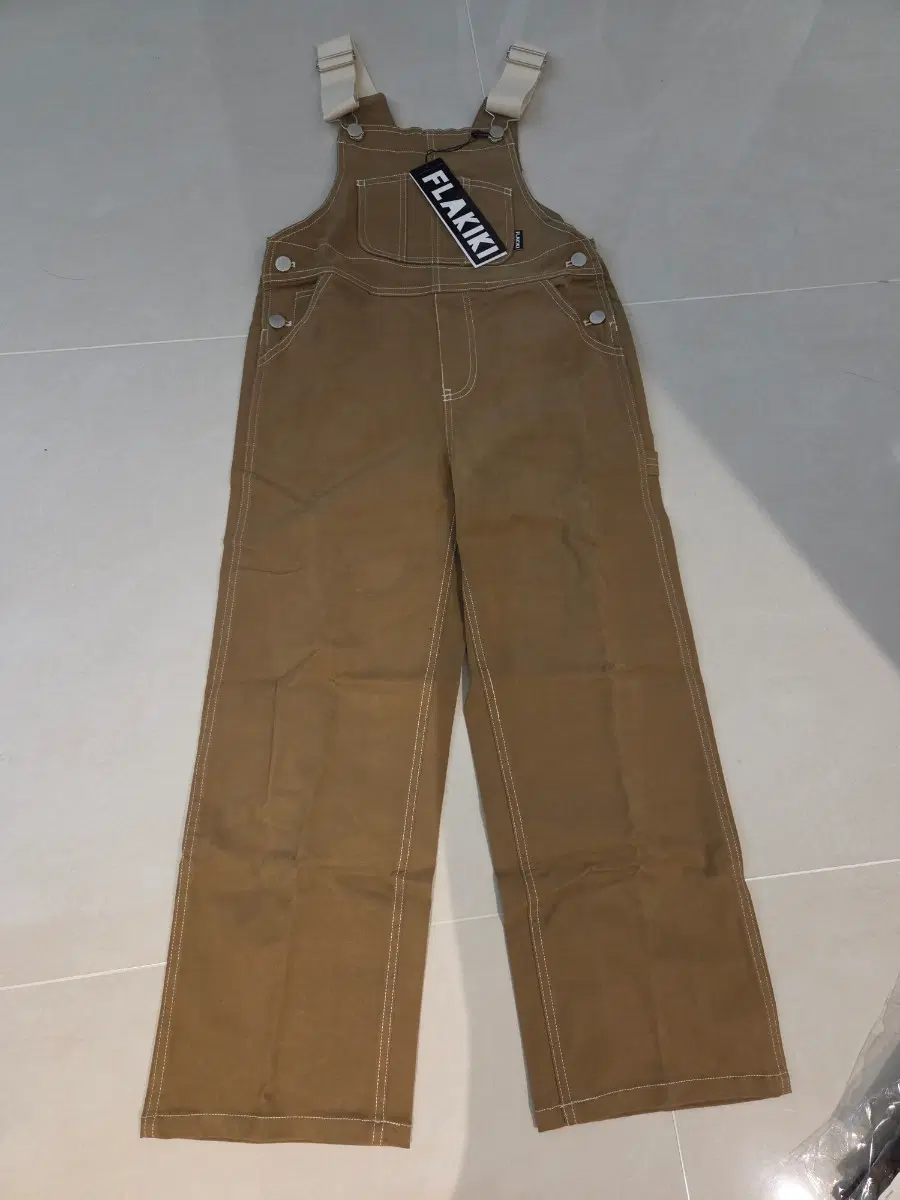 플라키키9T 멜빵바지