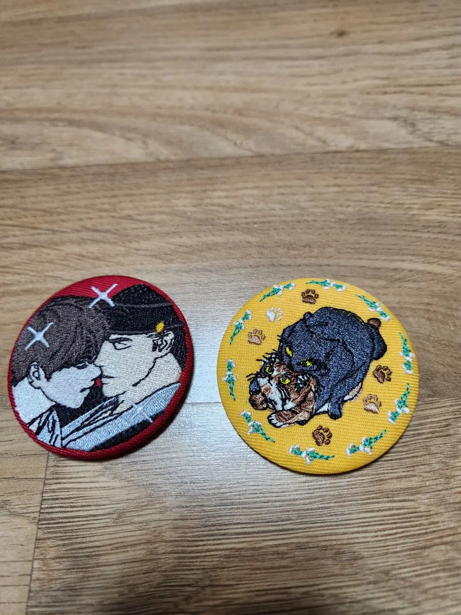 야화첩 투니크 자수 캔뱃지 브로치 개당 8500원