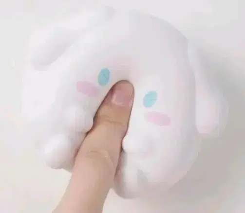 산리오 말랑이 스쿼시볼 스트레스볼