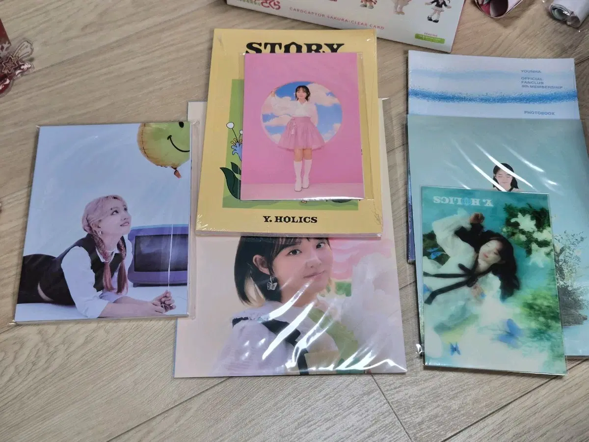 홀릭스 공식 6기, 7기, 8기 키트 일부