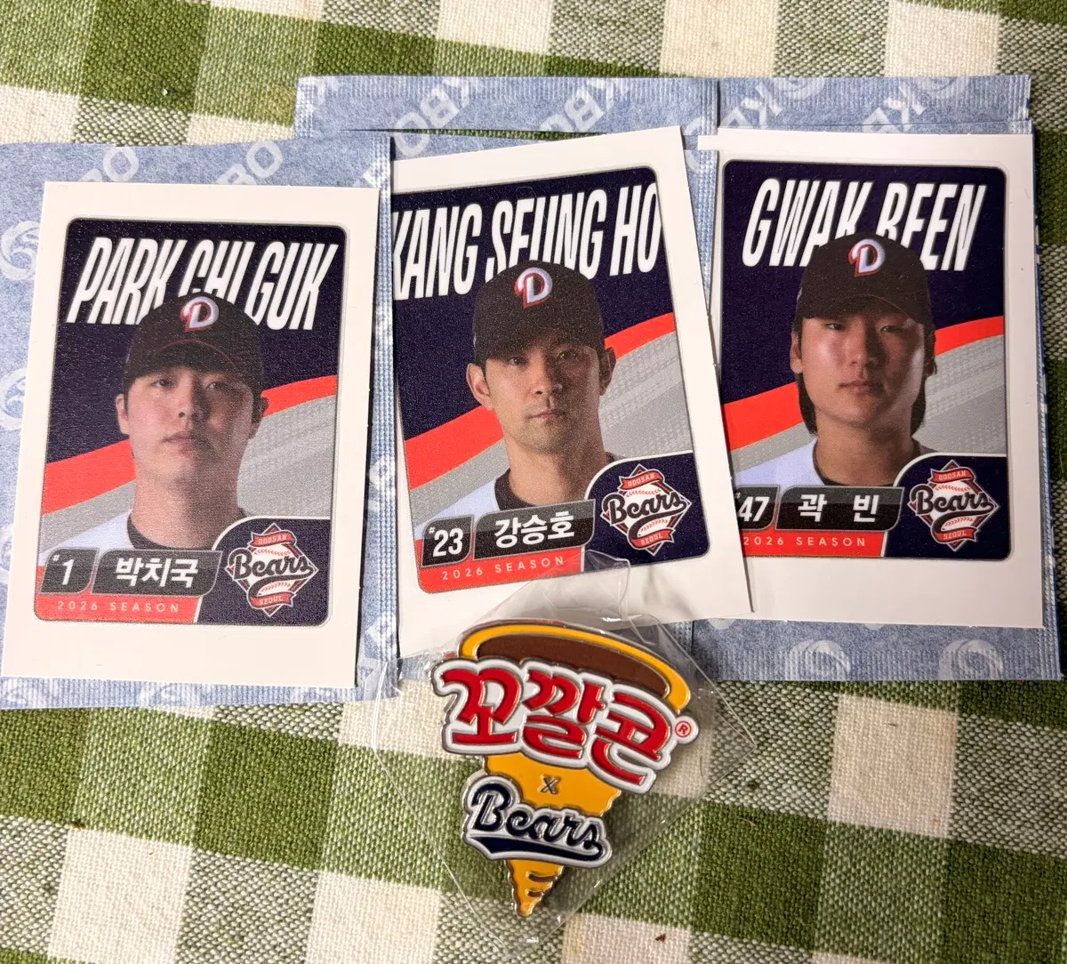 롯데웰푸드 KBO 두산 베어스 띠부씰 곽빈 박치국 강승호