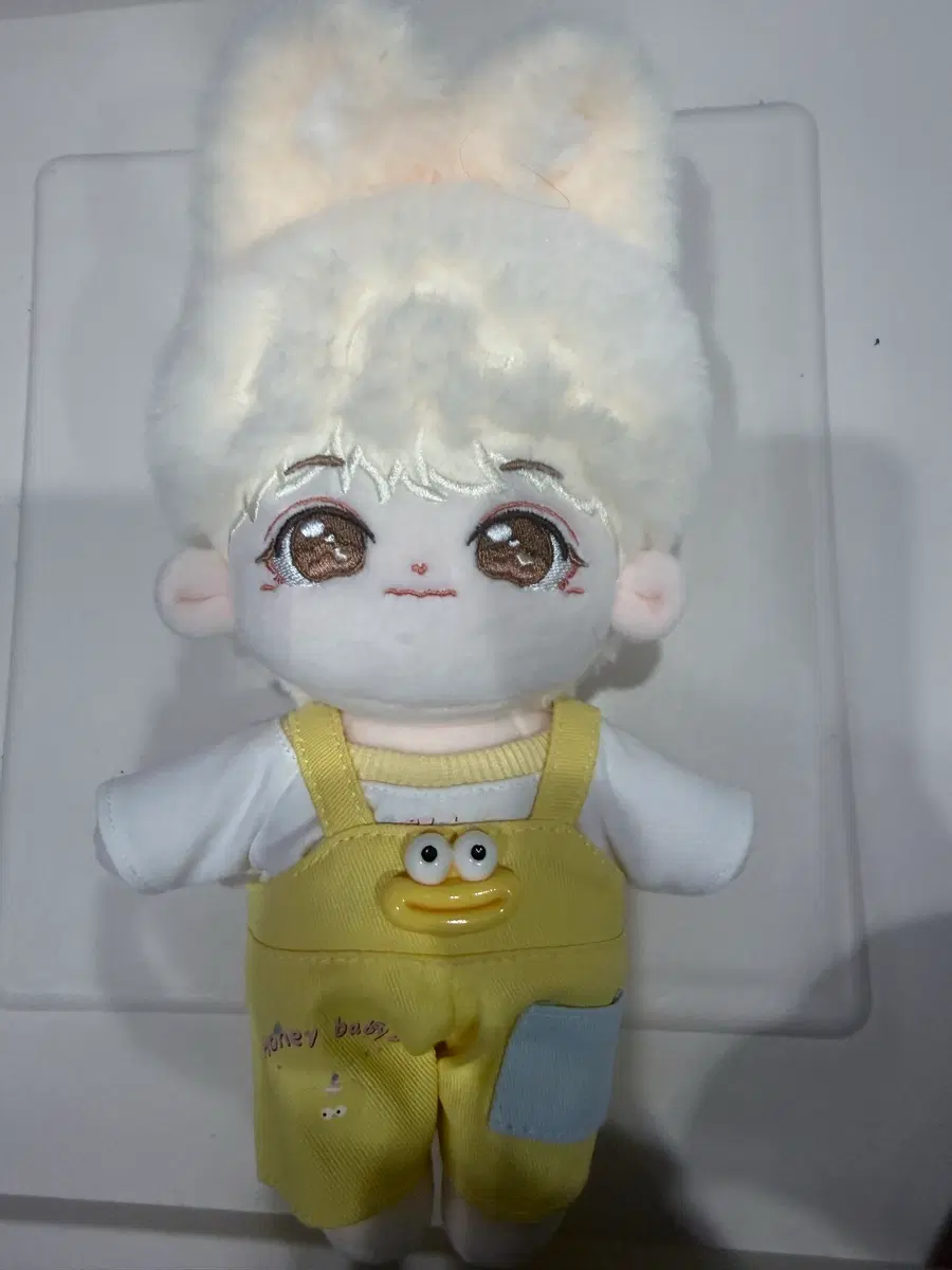 윤정한 인형 팝니다