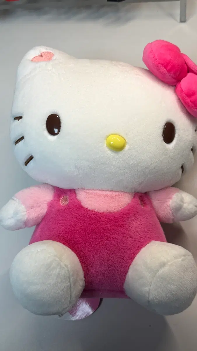 헬로키티 인형