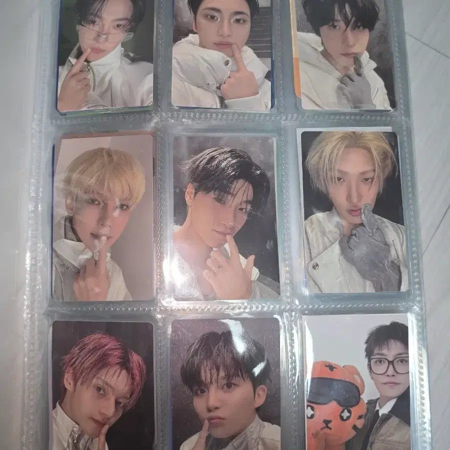 에이티즈 응원봉 판매, 포토카드 포함
