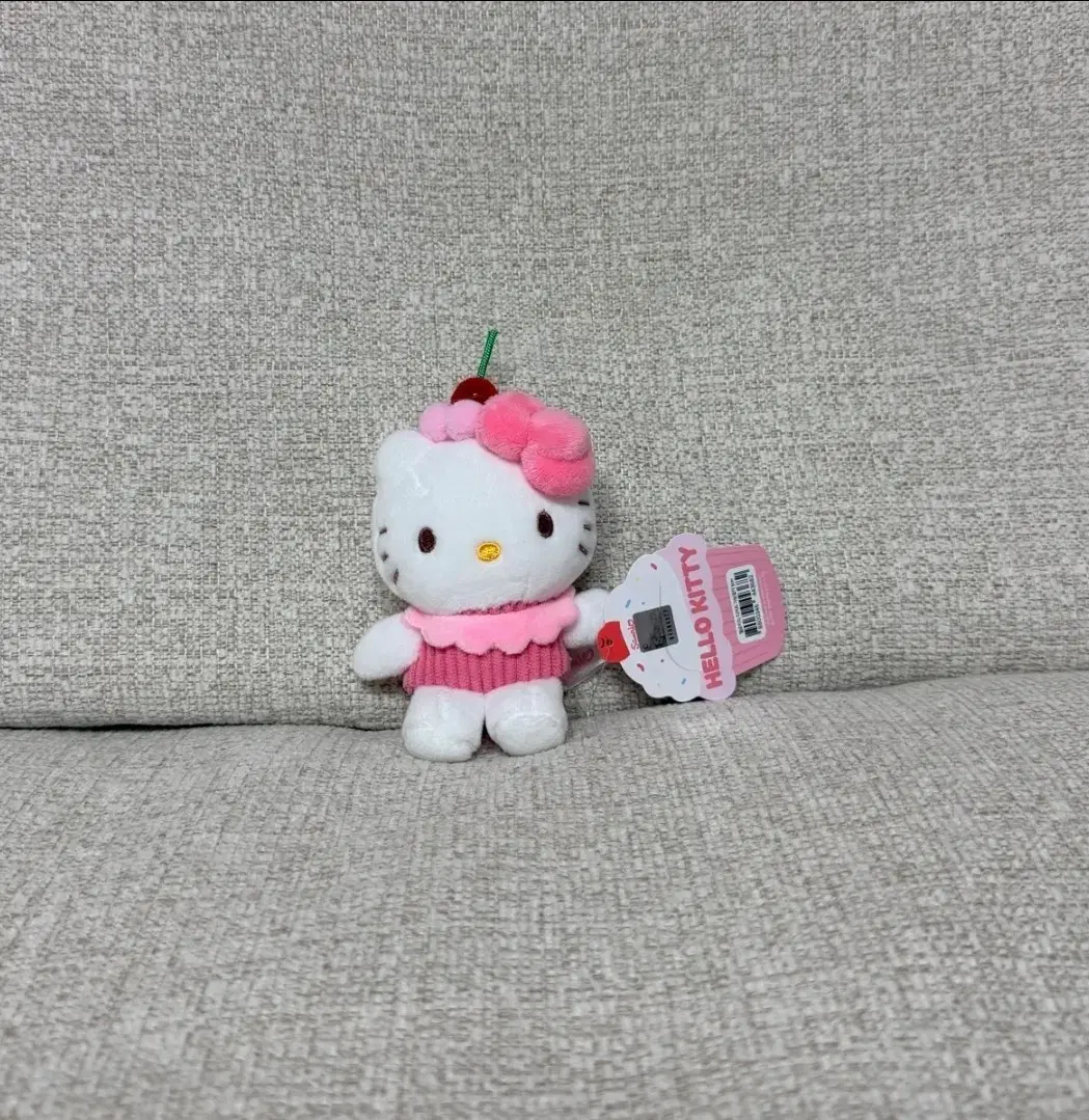 정품 산리오 헬로키티 디저트 9cm 키링 인형