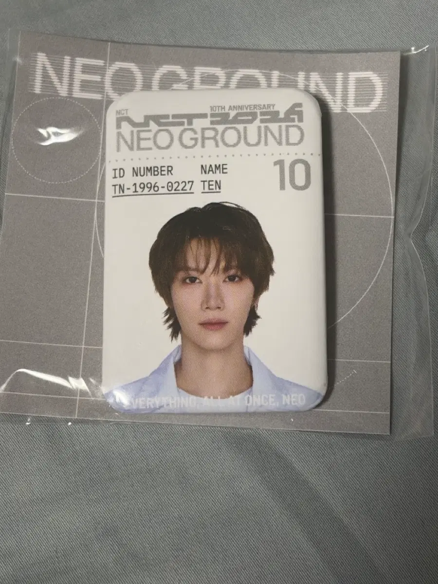 네오그라운드 핀뱃지 텐