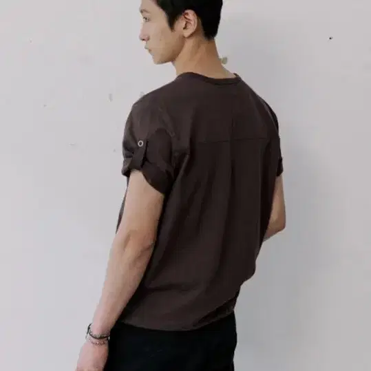 롤업 슬리브 크롭 반팔티 [퍼플차콜] XL