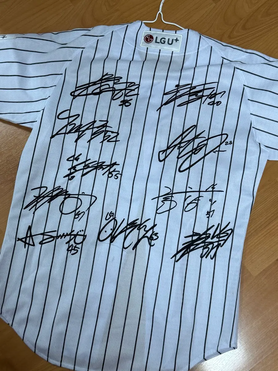 엘지 싸인 자수 홈 유니폼 100