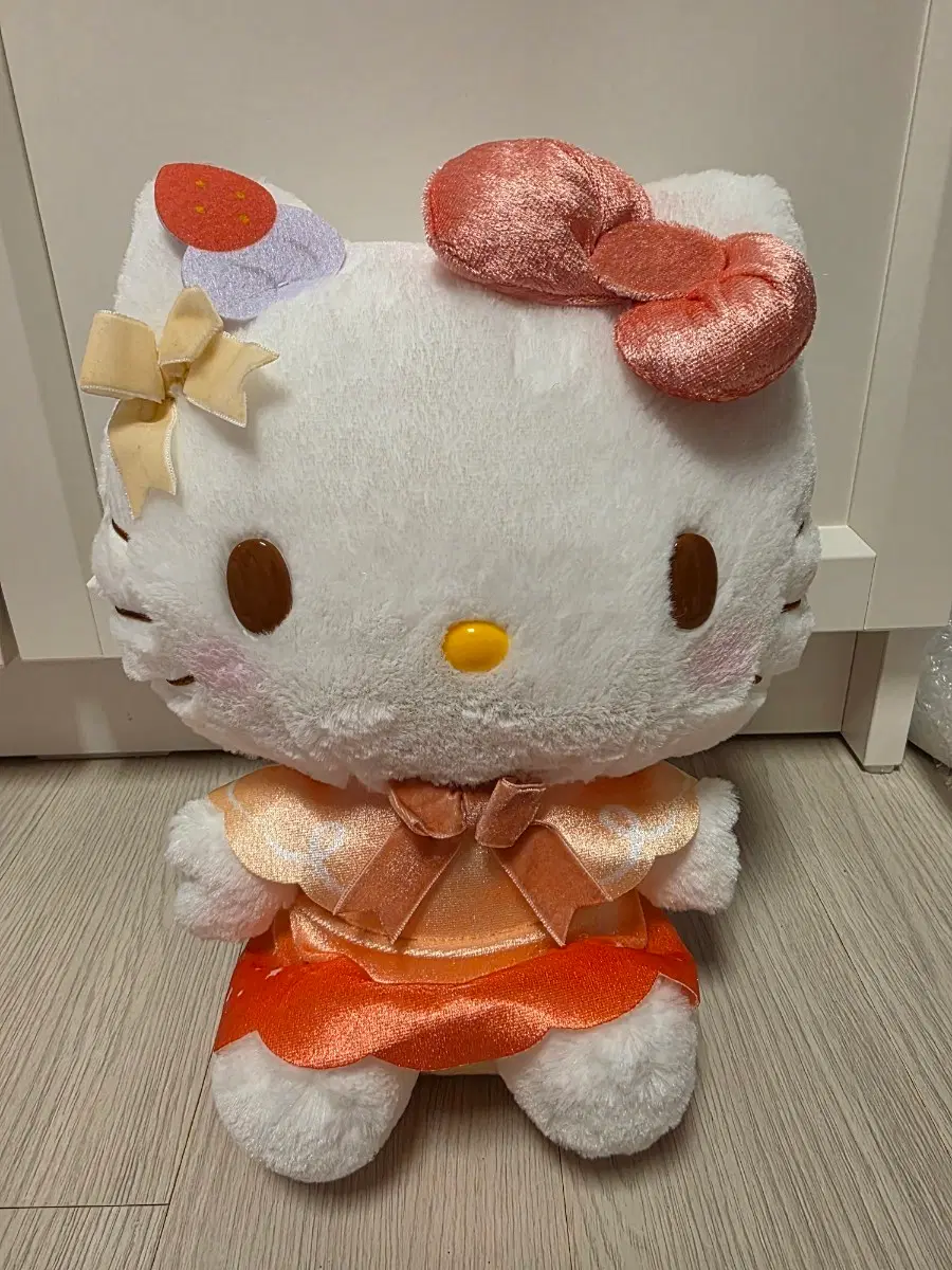 헬로키티 오렌지 리본인형 정품