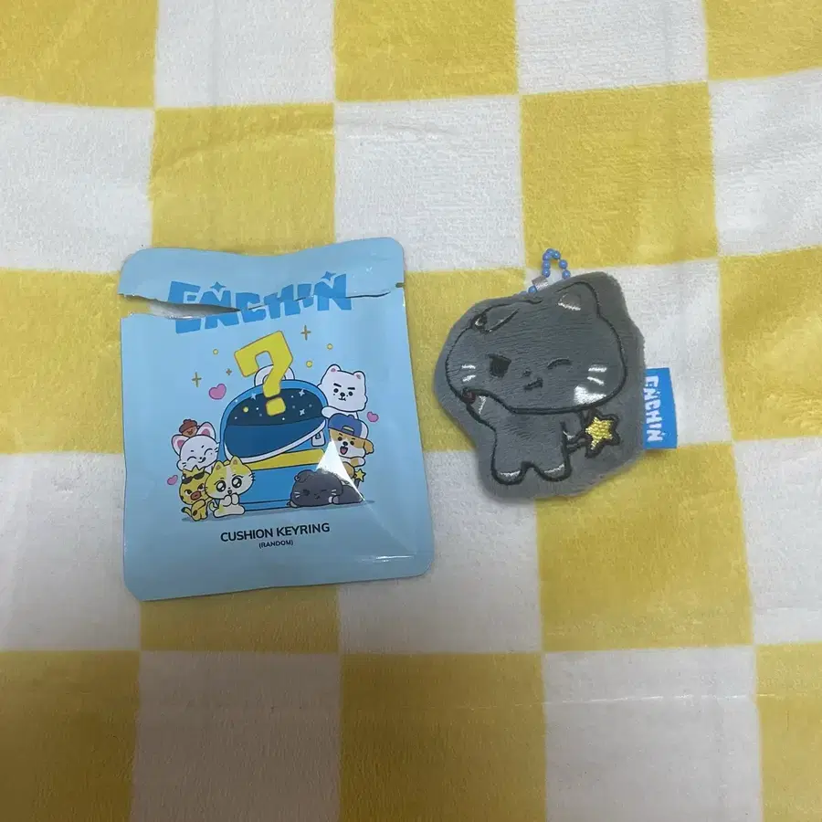 엔하이픈 엔친 단순 개봉 녹스타 쿠션 키링 양도