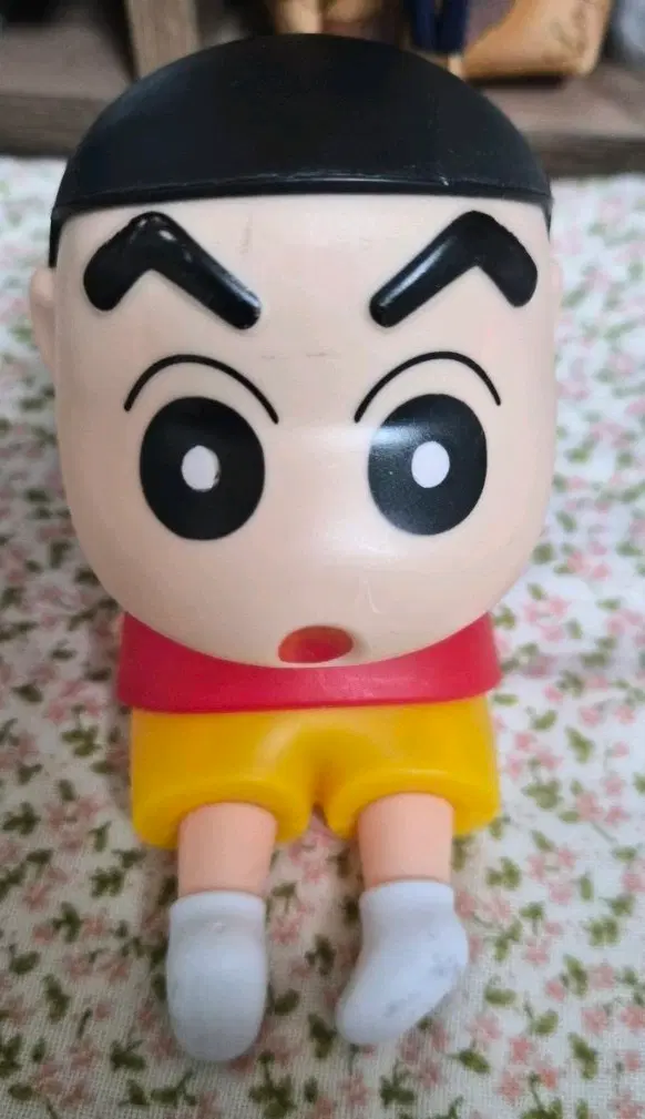 짱구 피규어 6x8cm (새상품)
