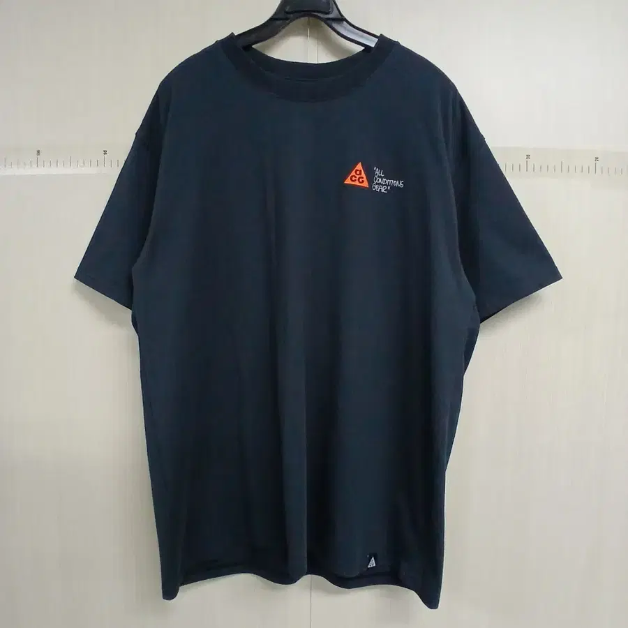 나이키 ACG 반팔 티셔츠 블랙