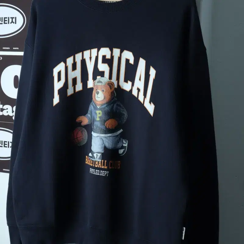 (M-XL) 피지컬에듀케이션디파트먼트 맨투맨 티셔츠 곰돌이-H38779