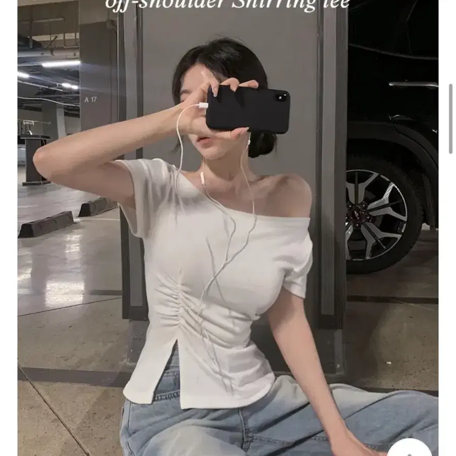 여름 오프숄더 셔링 티셔츠 화이트