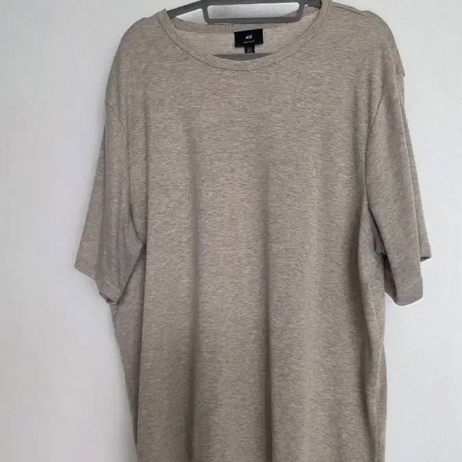 H&M 베이지 반팔티