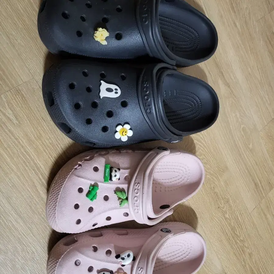 270/235 크록스 2개