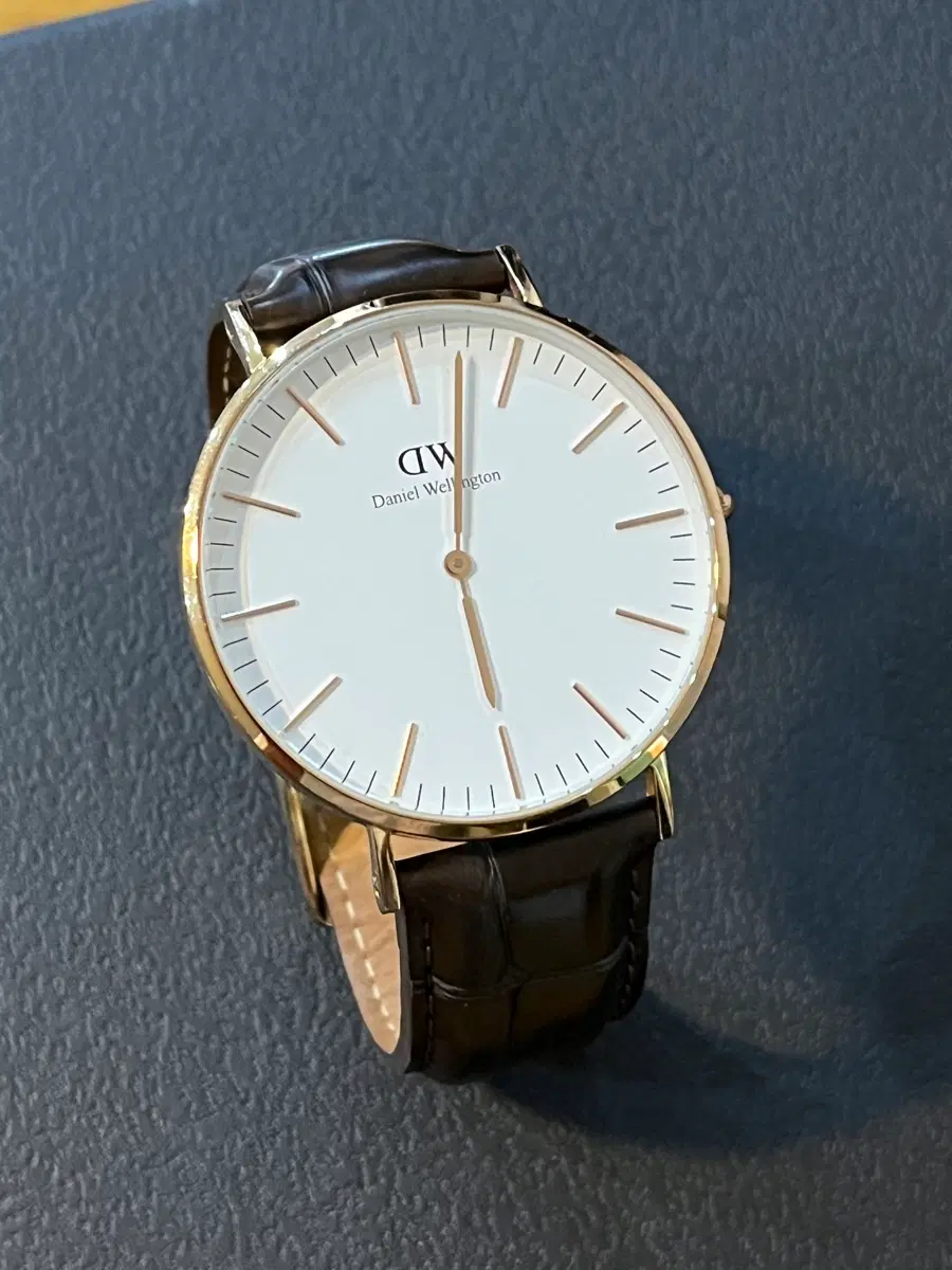 다니엘웨링턴 클래식 셰필드 로즈골드 40mm