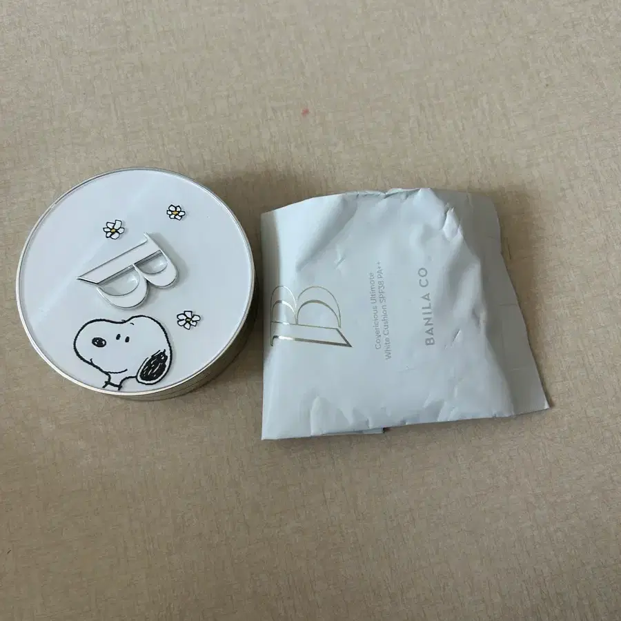 바닐라코 커버리셔스 얼티밋 화이트 쿠션 스누피 에디션