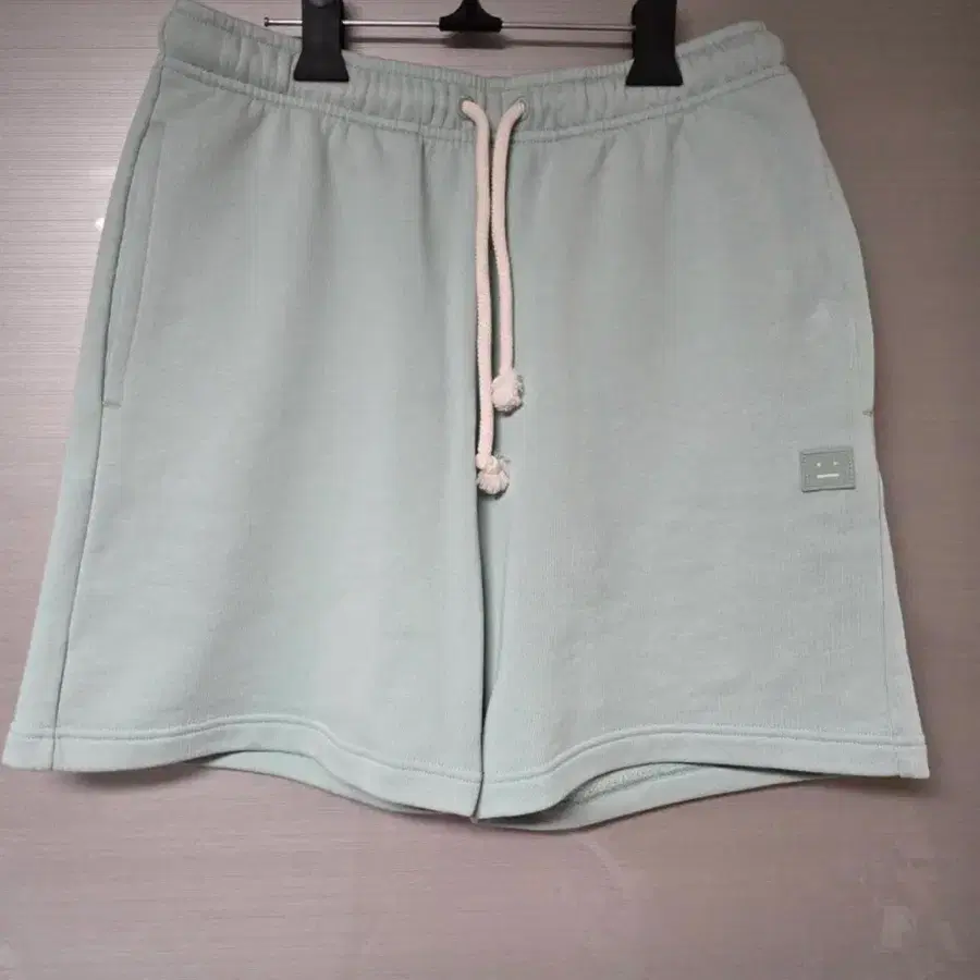 (신세계아크네정품) Acne Studios 면100% 반바지 쇼츠 S 새상품컨디션