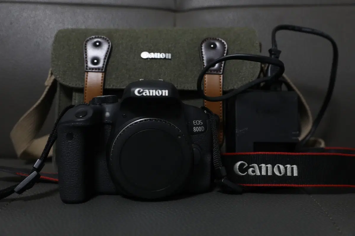 캐논 EOS 800D 바디 (40,082컷)