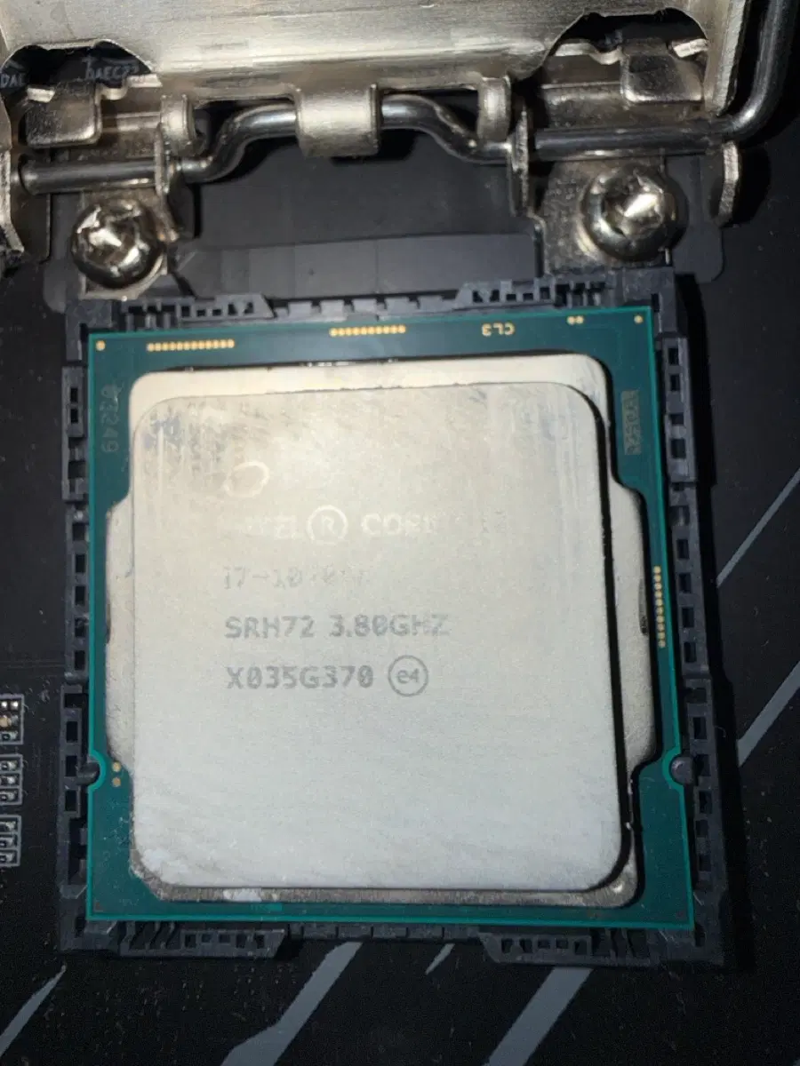 I7-10700K