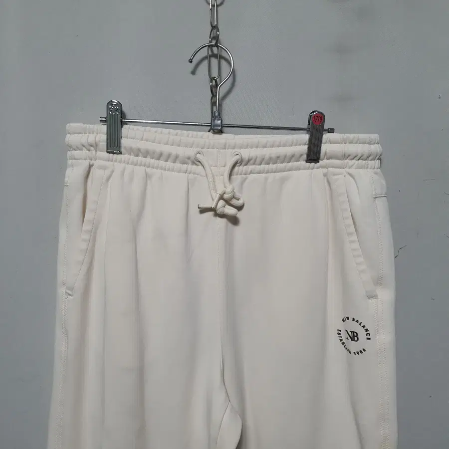 1719) 뉴발란스 여성 조거바지 S 21년식