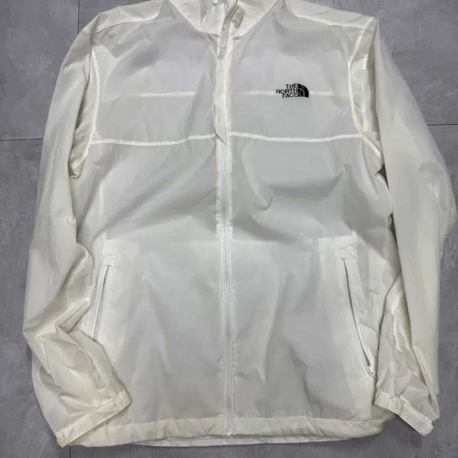 110 노스페이스 The North Face 바람막이 자켓