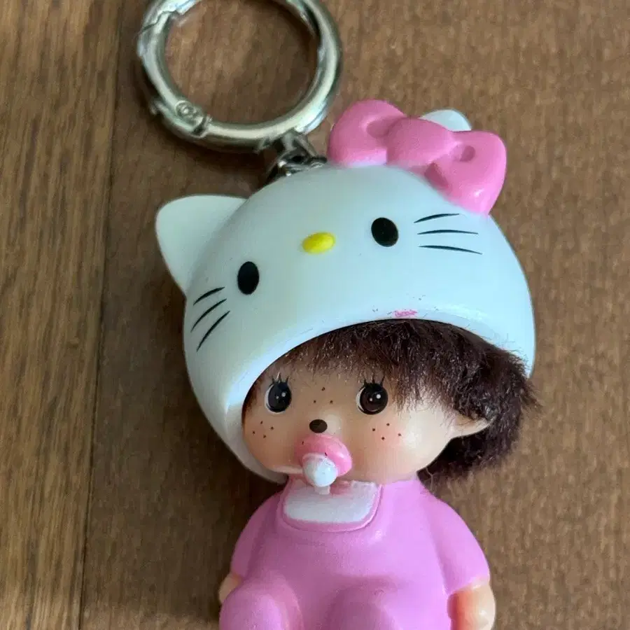 헬로키티 몬치치 키링