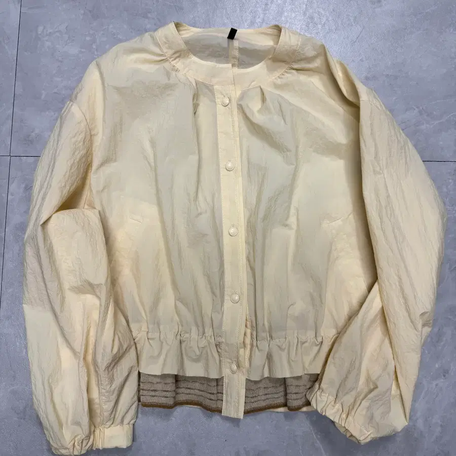 85 베네통 BENETTON 22SS 바람막이 자켓