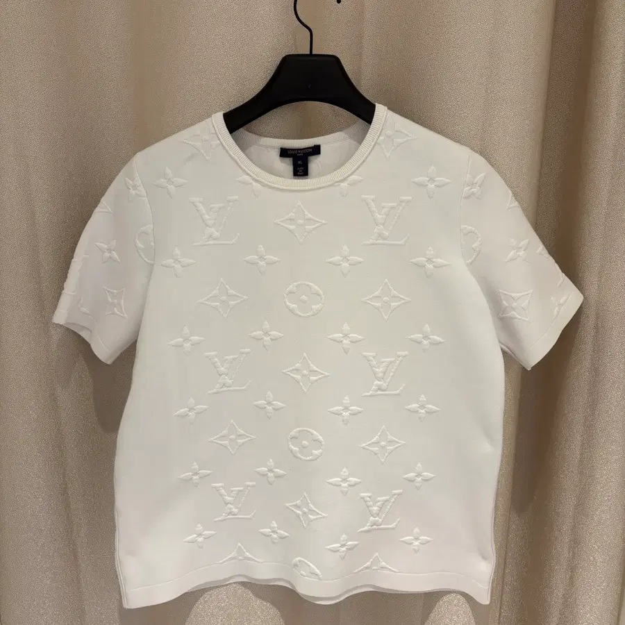 (XL)루이비통 3D 모노그램 니트 톱
