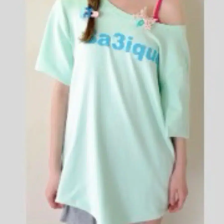 샵페어리 loose logo t-shirt