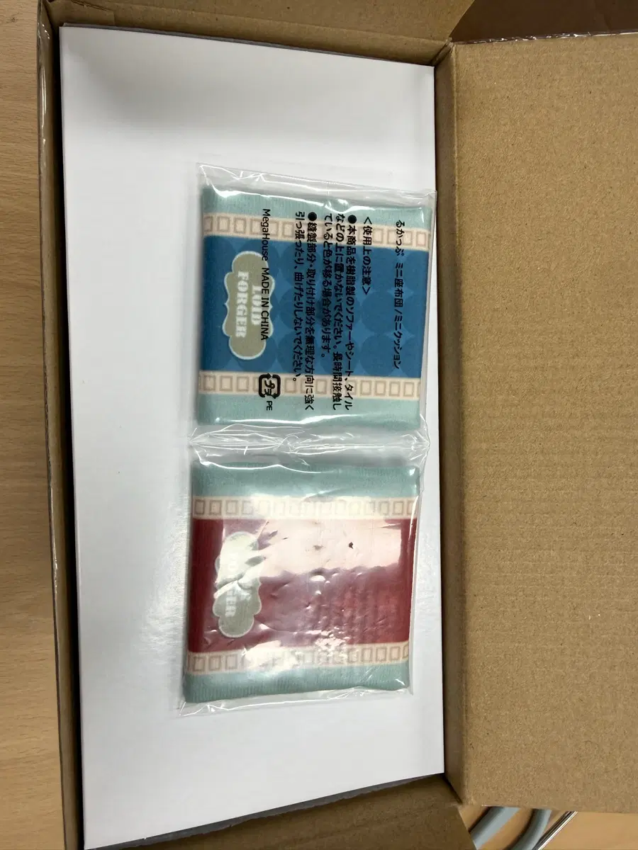스파이 패밀리 요르 로이드 룩업 특전 방석 포함 미개봉