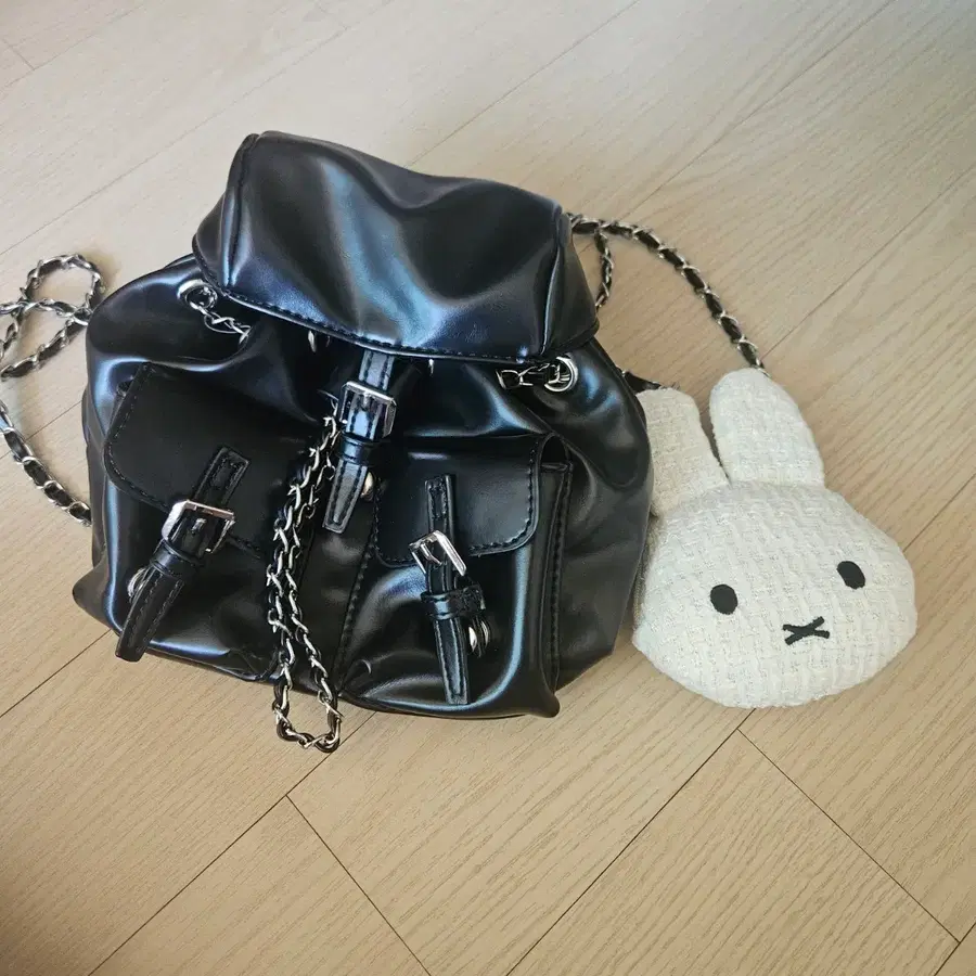에이블리 체인 미니백팩